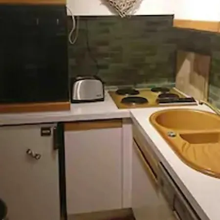 Spacious 2 Bed With Stunning View! *